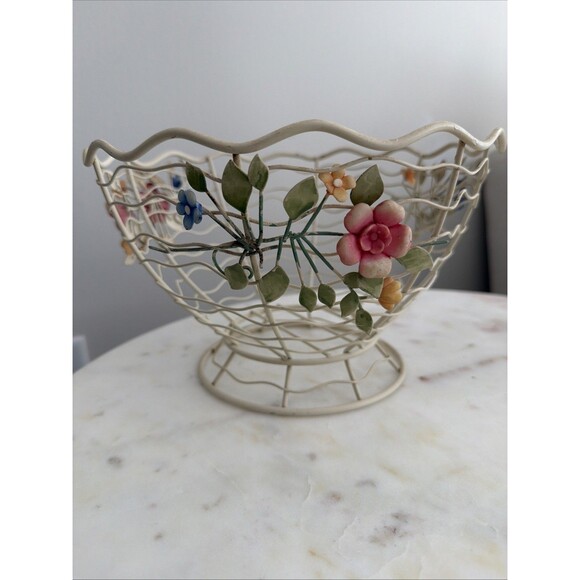 Pfaltzgraff Metal Wire Fruit Basket Floral Painted Cottagecore Vintage Kitchen - Picture 4 of 9
